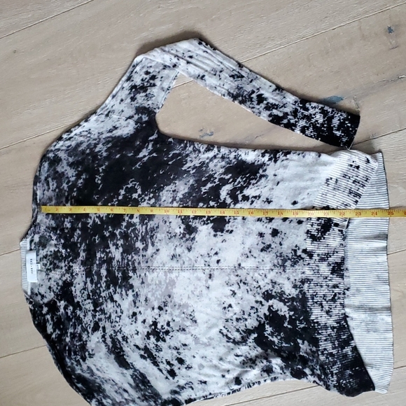 John & Jenn top - Picture 6 of 7